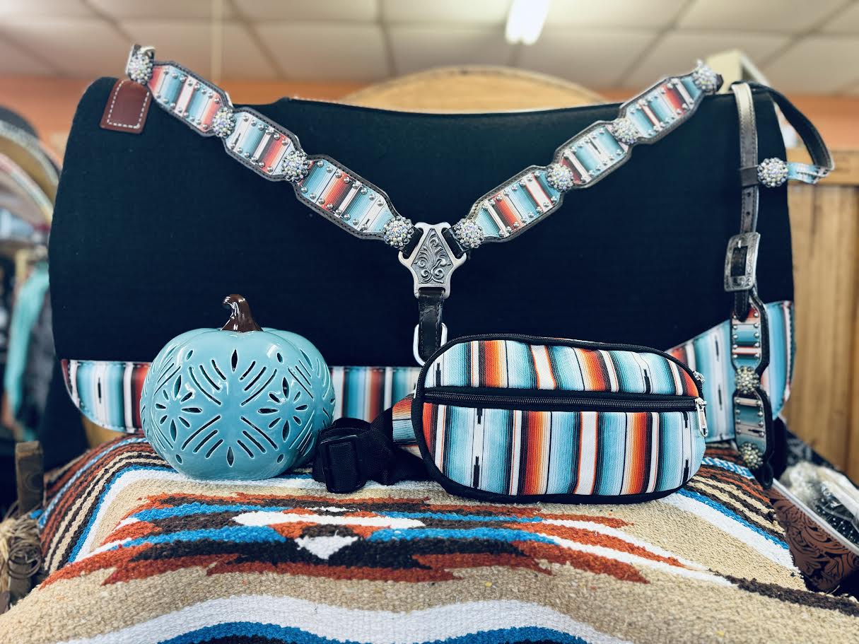 Showman 31" x 32" Black Felt Pad with Serape Wear Leathers