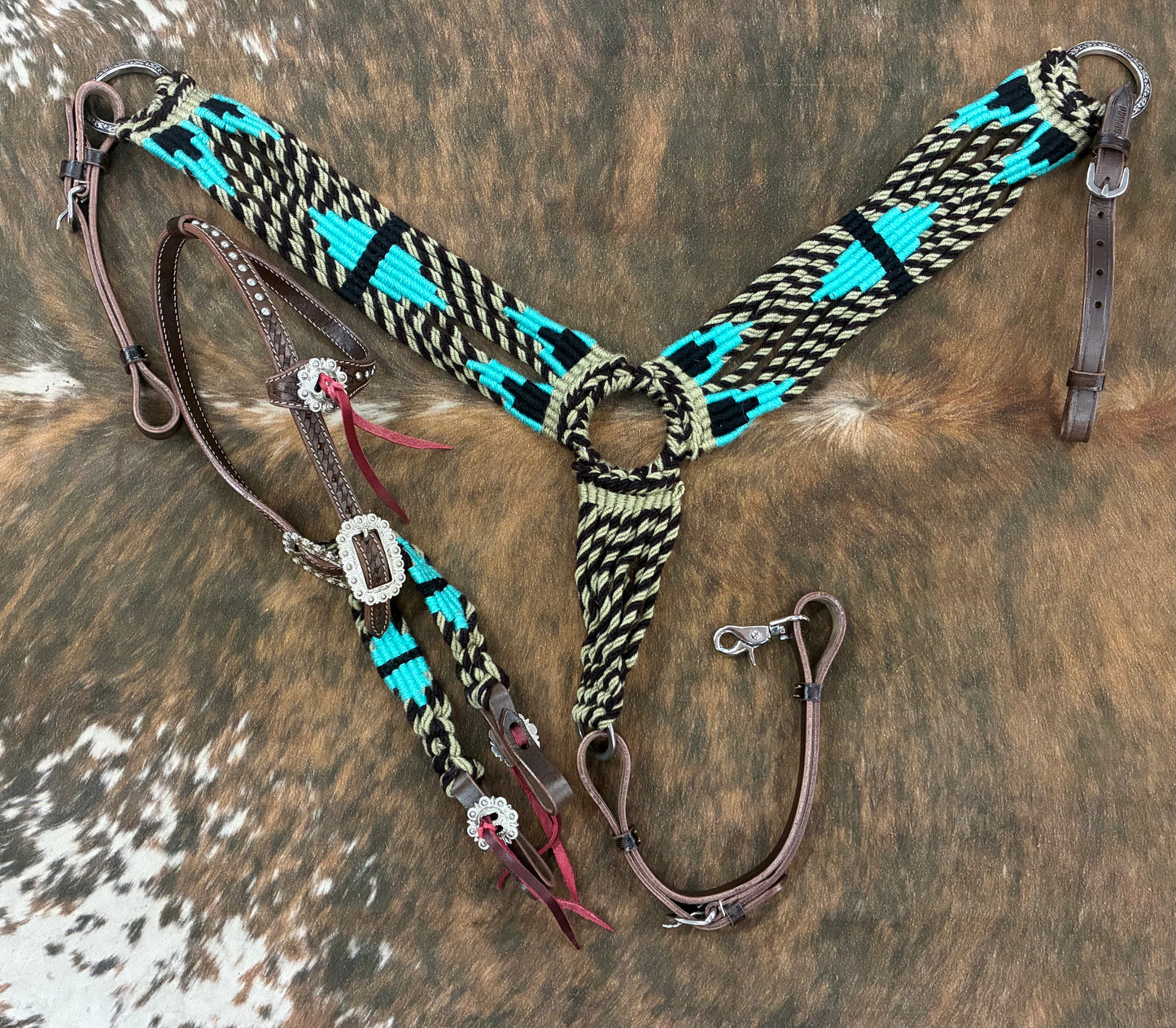 Waves Mohair Tack Set