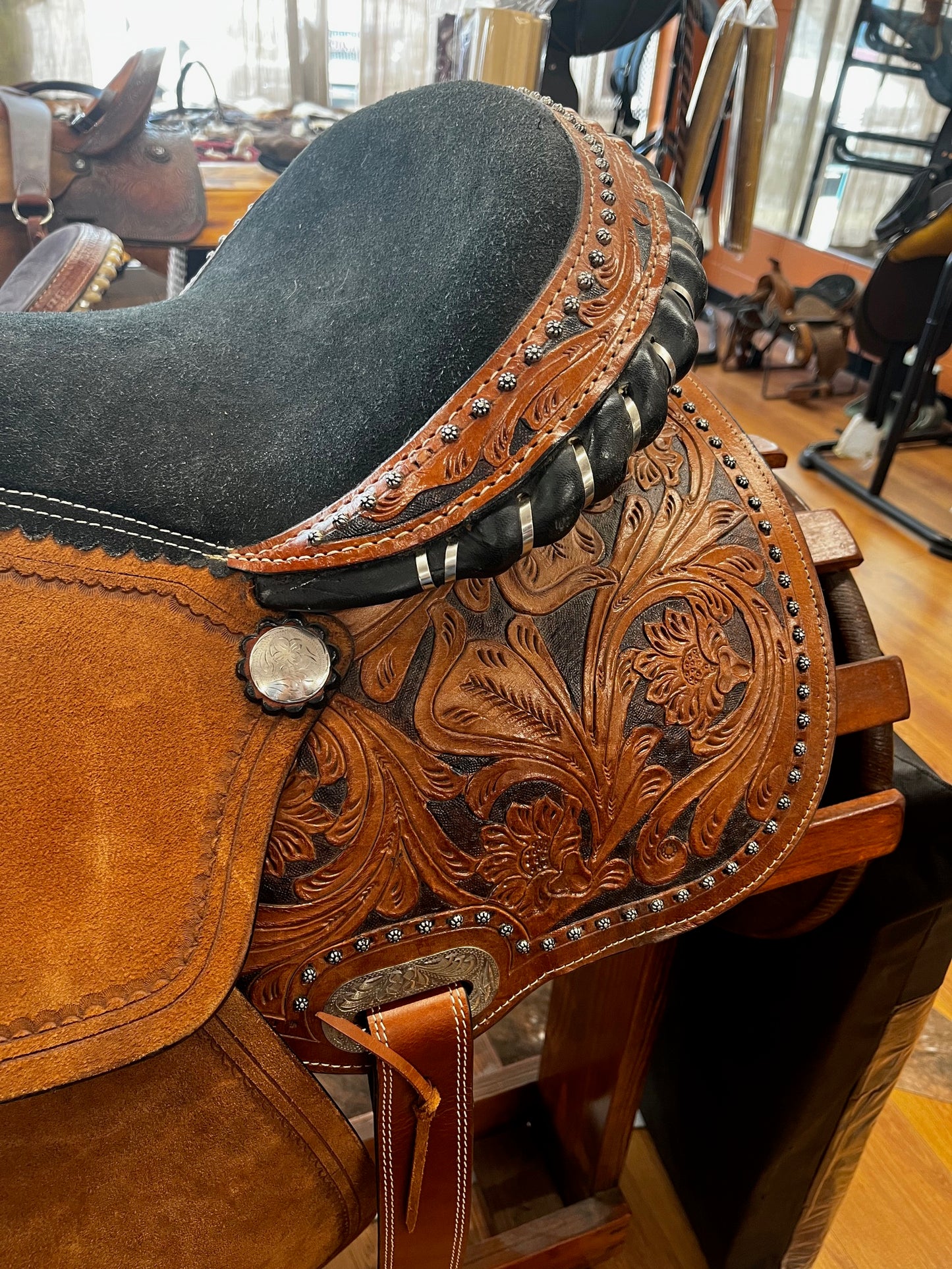 15" Barrel Saddle Suede Seat Rough Out Fenders with matching tack set #tkh