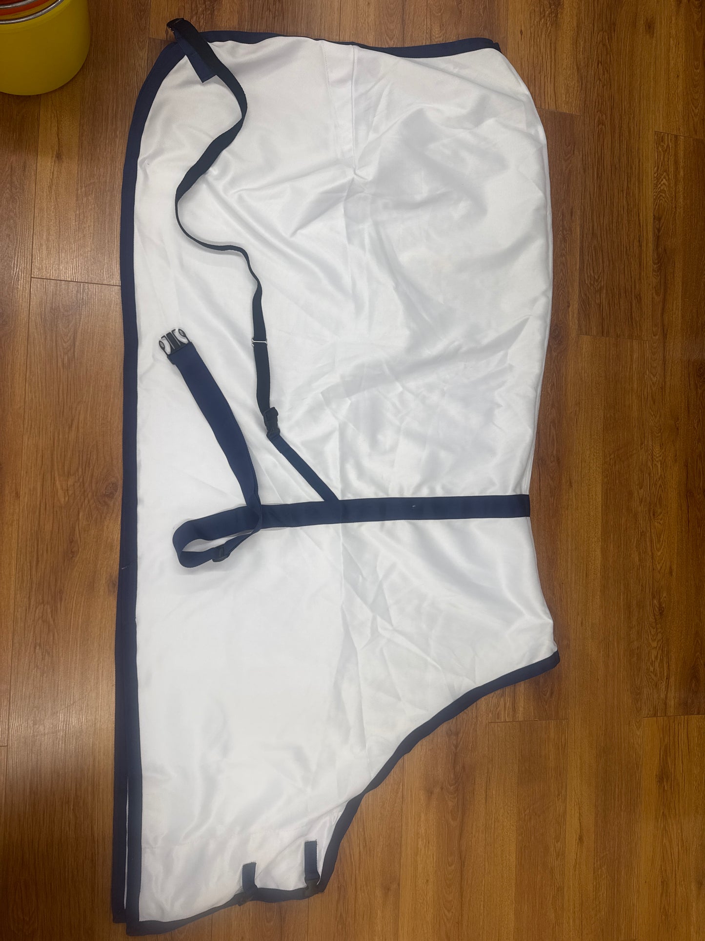 70" The Saratogo Horseworks Cooler Used