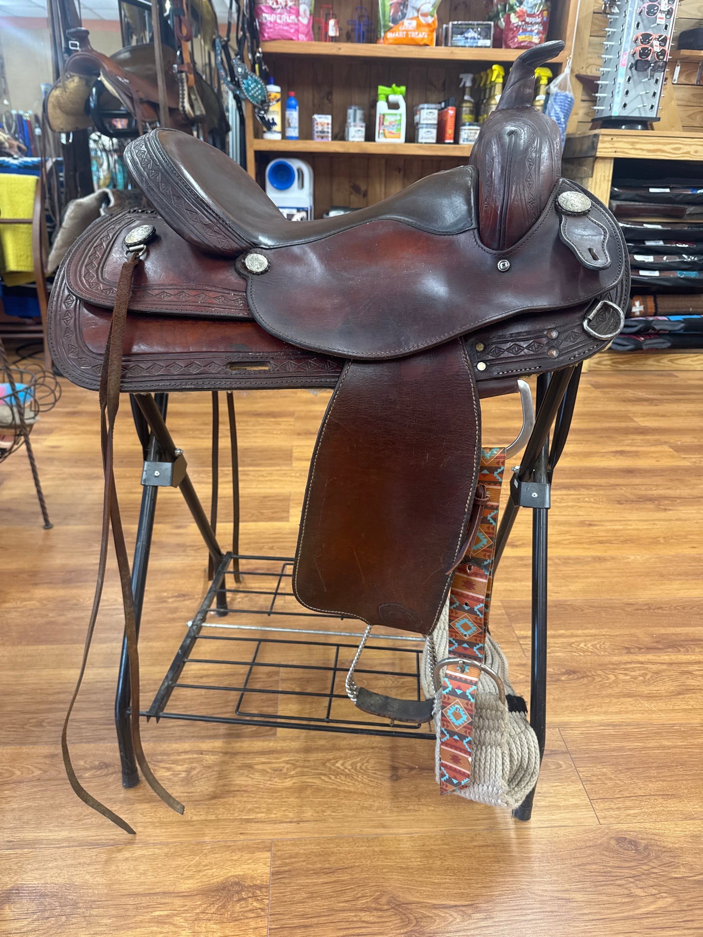 16” Hereford All Around Saddle