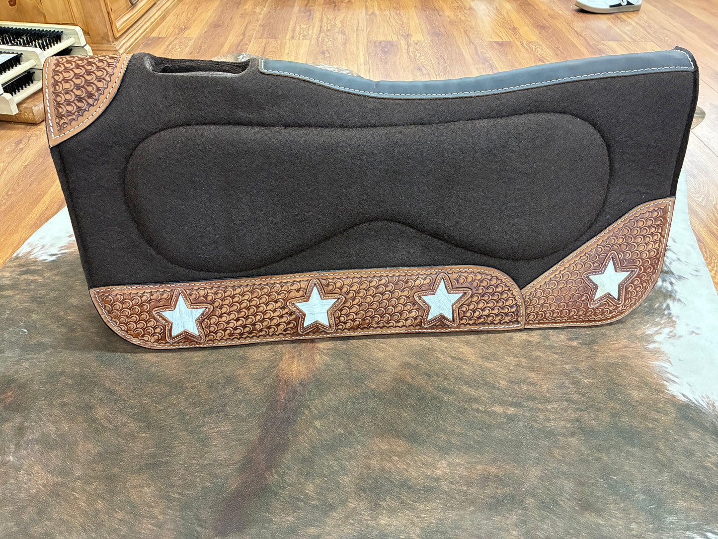 Custom Hide Built Up Pad