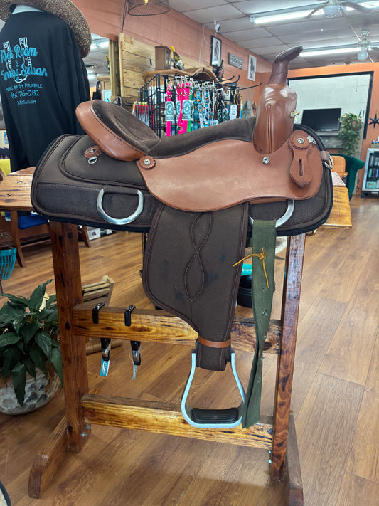 15.5” Lightweight Reinsman Trail Saddle
