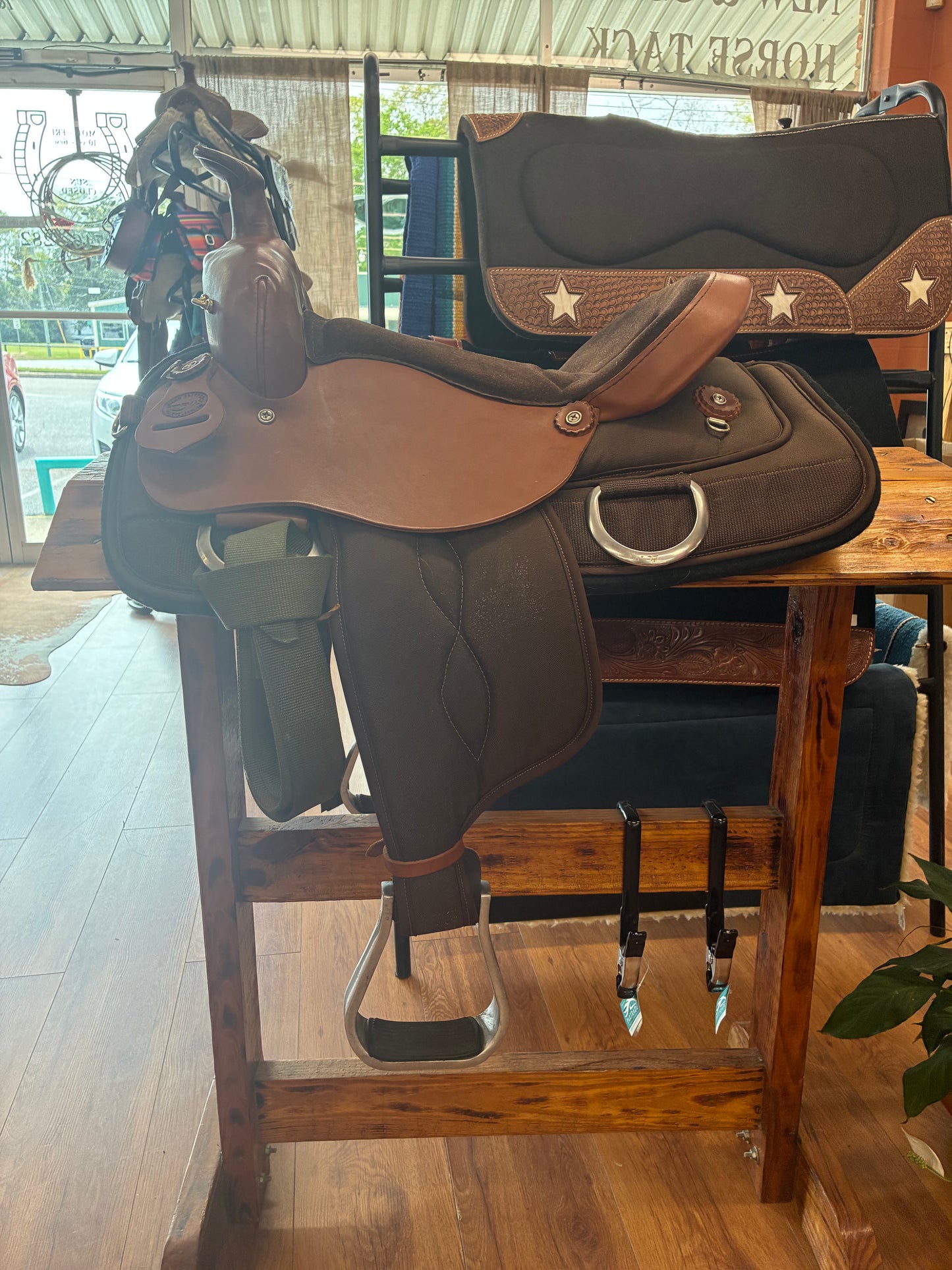 15.5” Lightweight Reinsman Trail Saddle