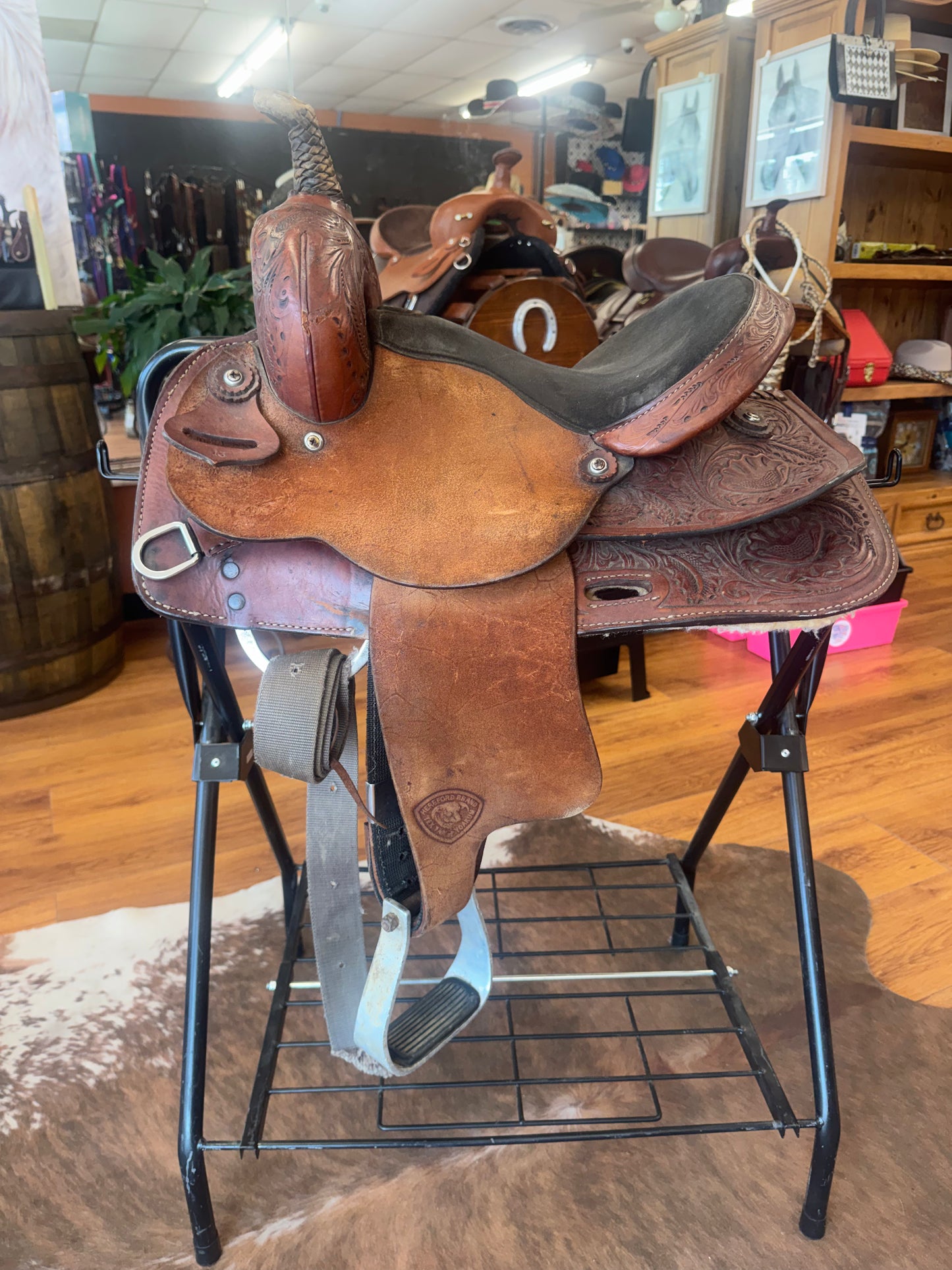 13” Hereford Barrel Saddle Used