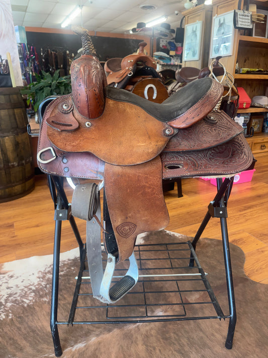13” Hereford Barrel Saddle Used