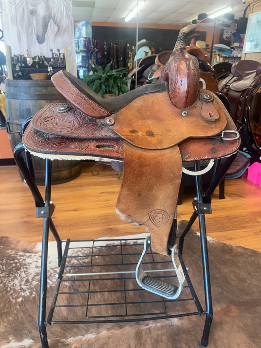 13” Hereford Barrel Saddle Used